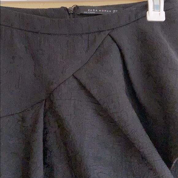 Zara black ruffle skirt - Picture 2 of 3